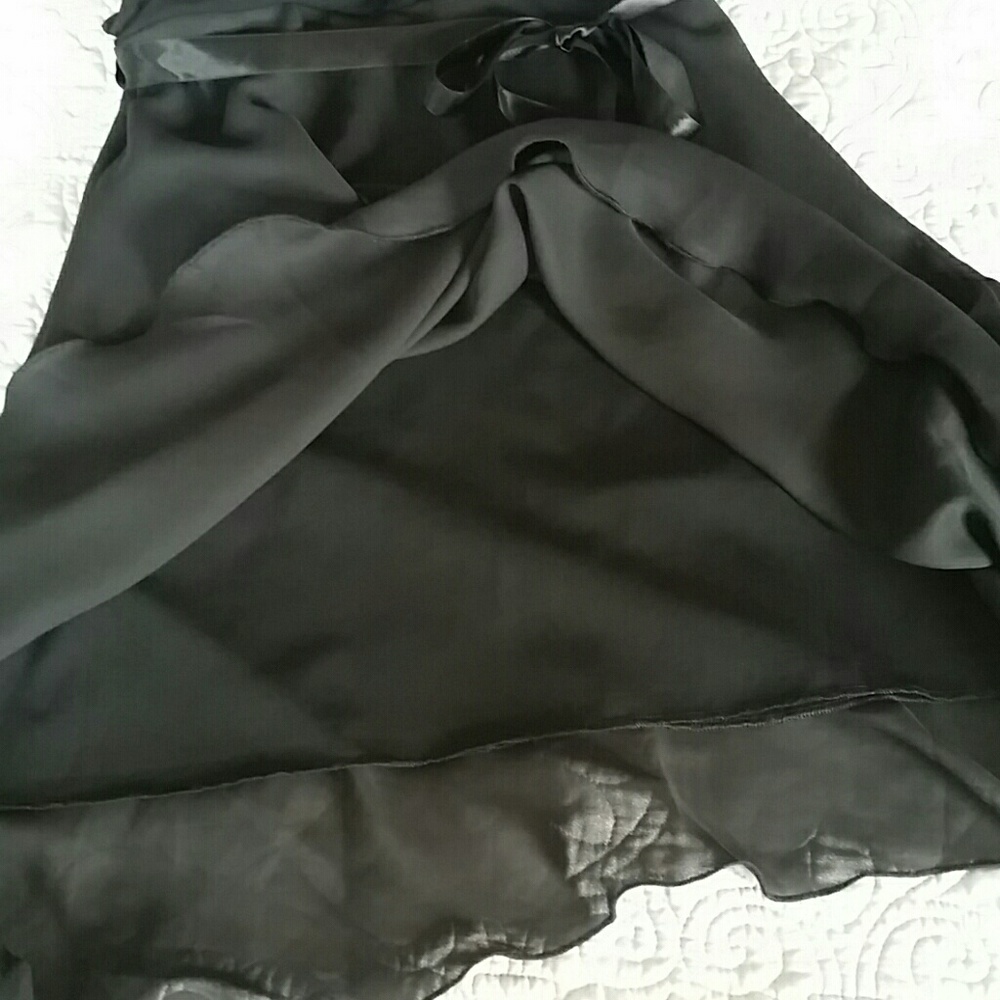 Black chiffon skirt - Picture 4 of 7